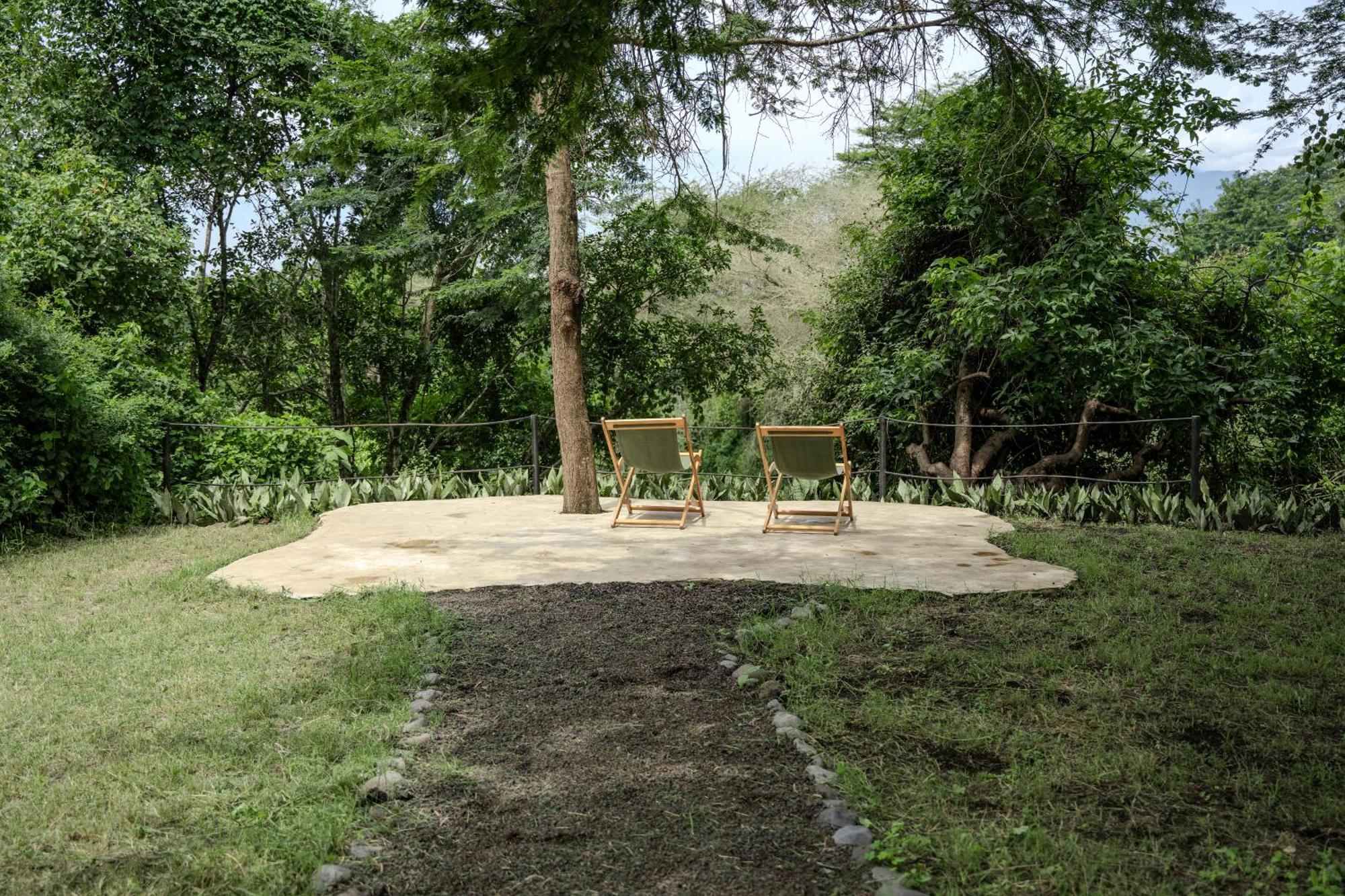 Dolly Farm & River Camp, Luxury Tents 育空河 外观 照片